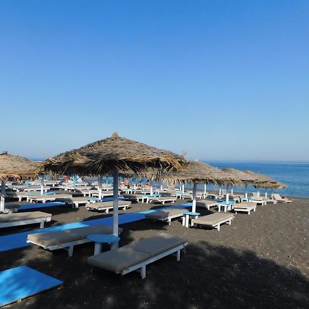One And Only Beachfront Rooms Perissa  Zewnętrze zdjęcie