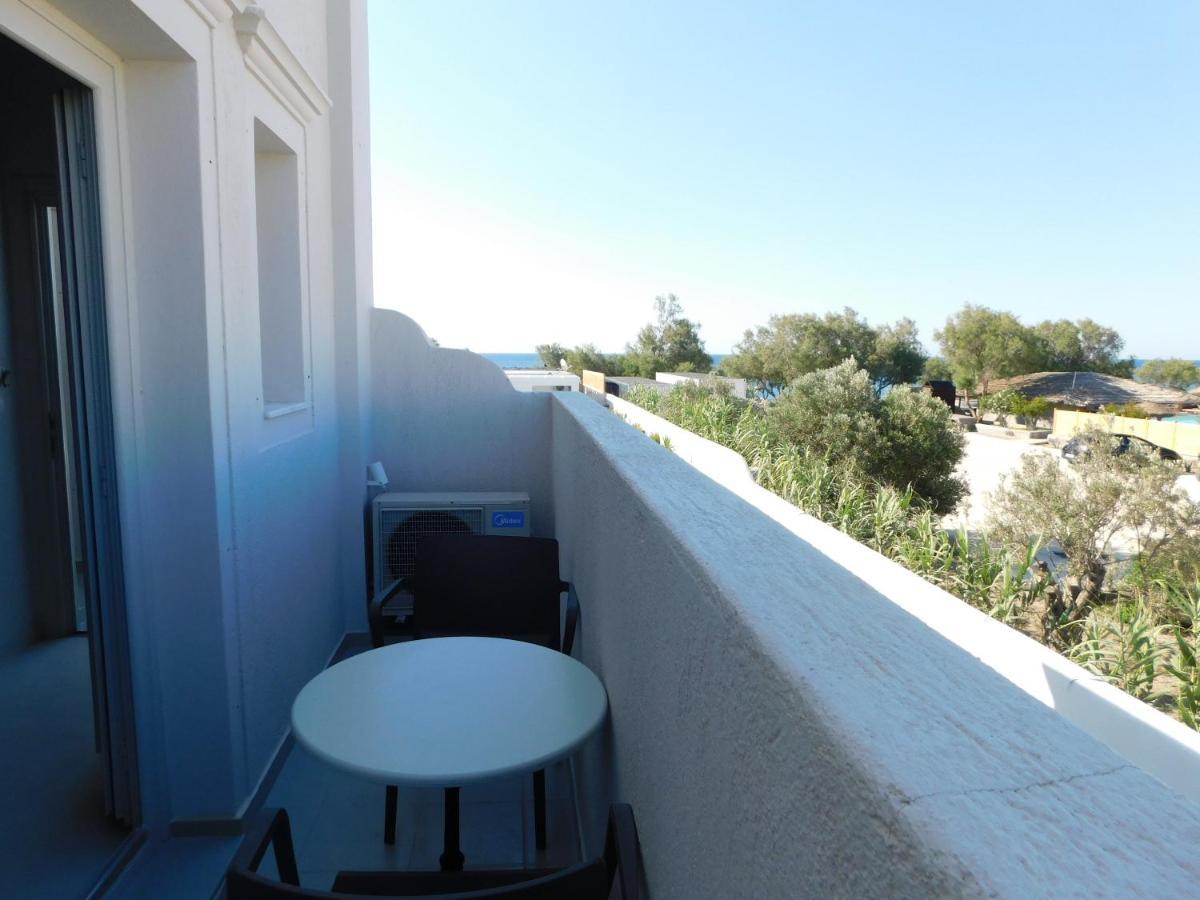 One And Only Beachfront Rooms Perissa  Zewnętrze zdjęcie